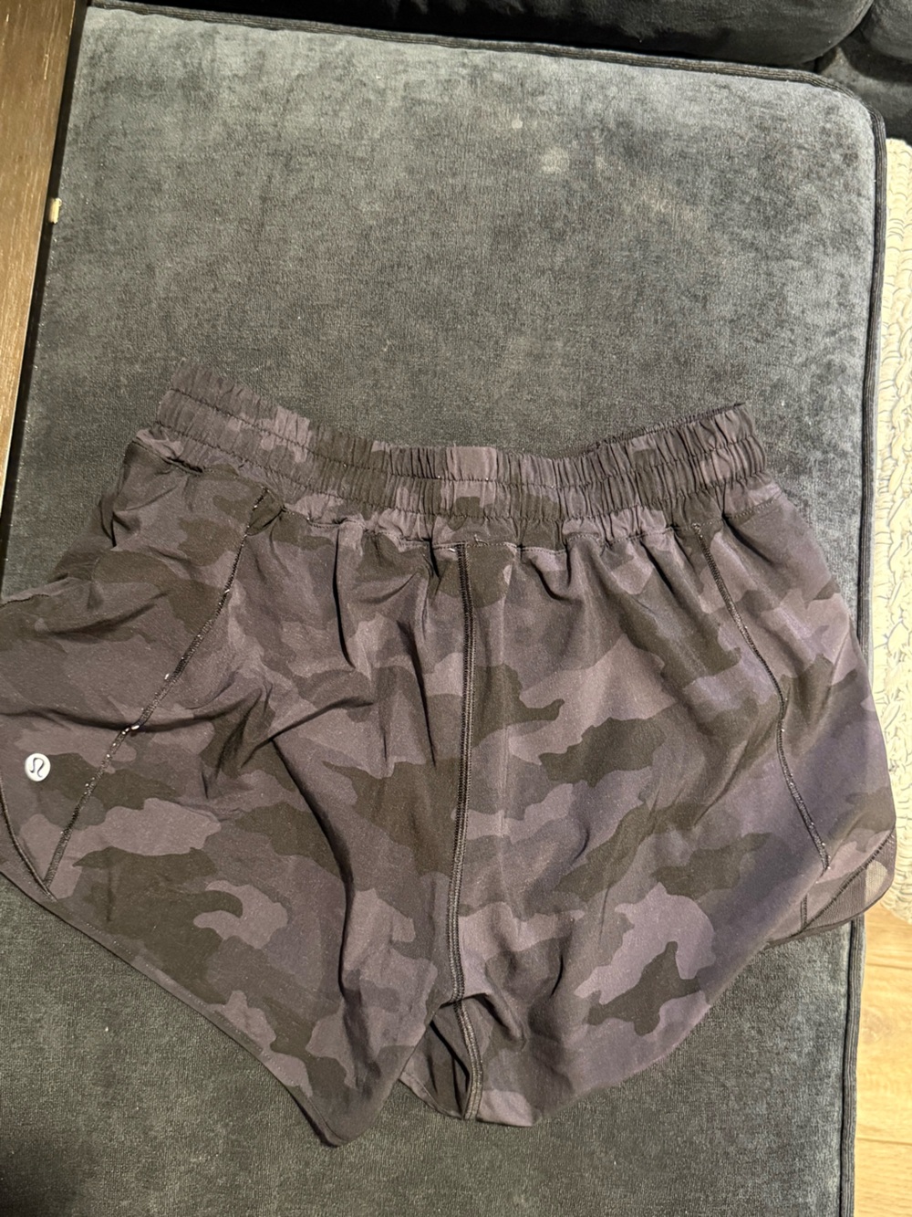 Lululemon Camouflage Athletic Shorts - Black/Grey size 8